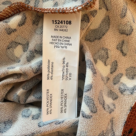 BLACK TAPE Animal Print Tank Top. Size Medium. Brown, black, white. Buttons. - Picture 7 of 7